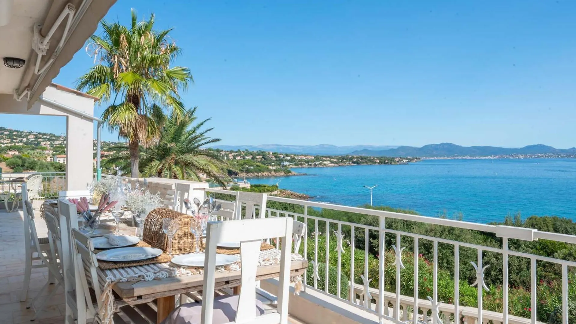 83Pano Panoramamer Les Issambres Villa